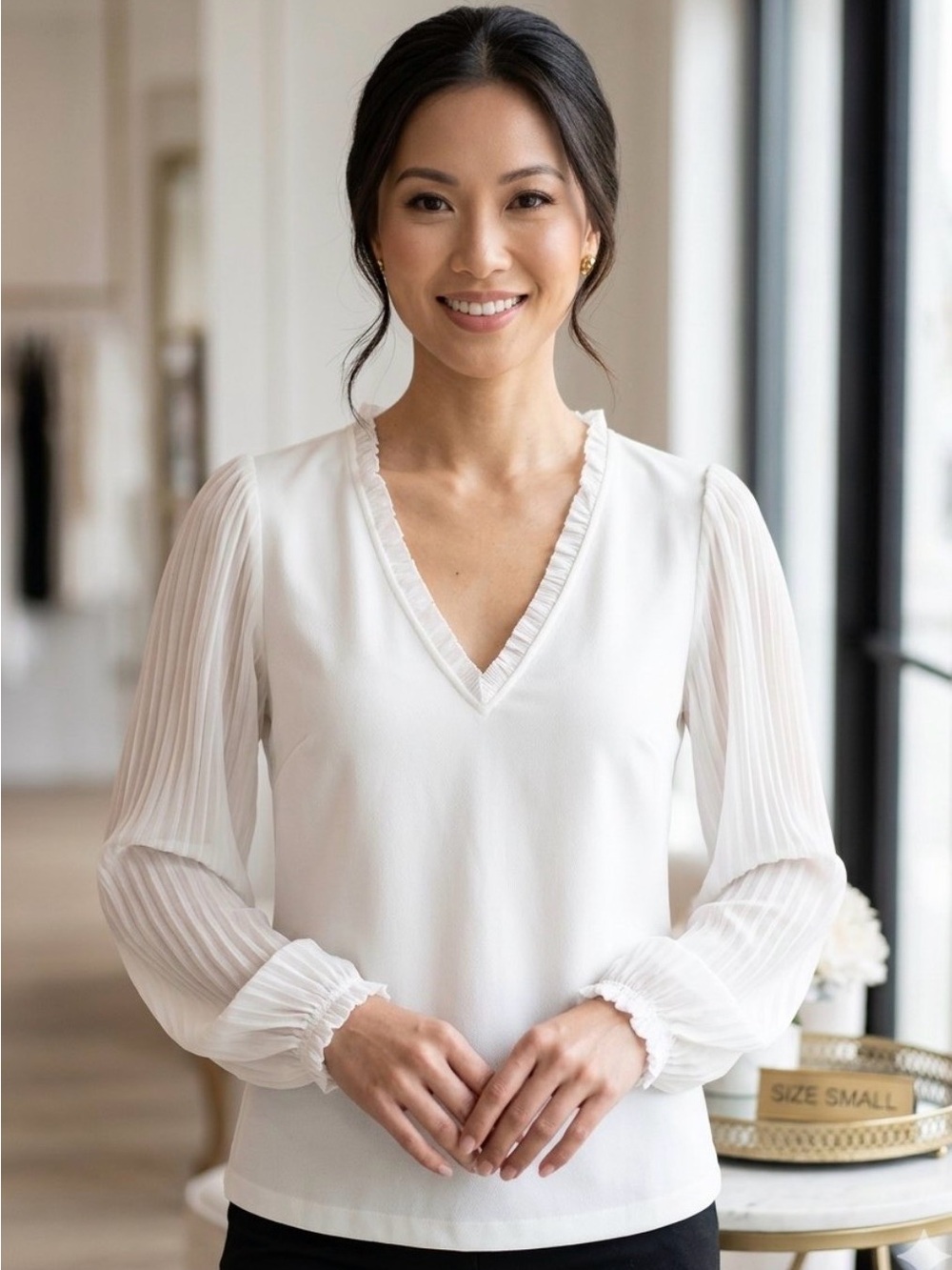 White House, Black market large V-neck shirt 790